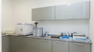 Центр эстетической стоматологии и имплантации Dr.Kamaev (SL Dental Clinic) изображение 8
